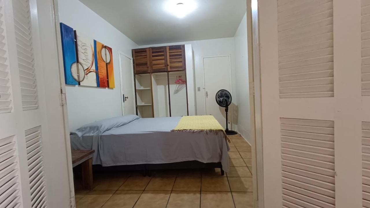 Apartamento térreo bem localizado no centro Garopaba Esterno foto