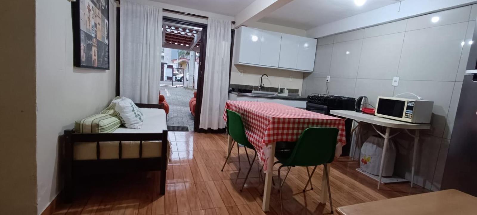 Apartamento térreo bem localizado no centro Garopaba Esterno foto