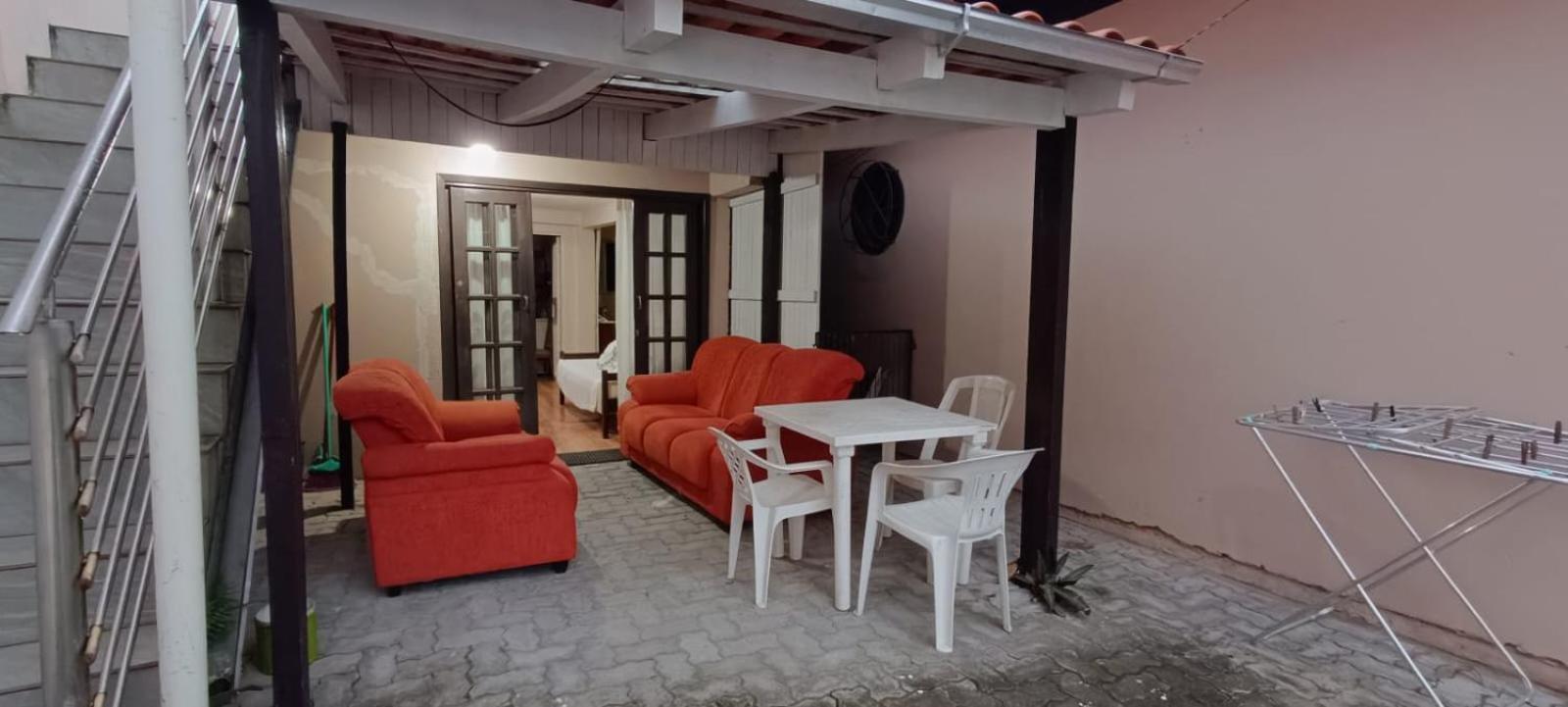 Apartamento térreo bem localizado no centro Garopaba Esterno foto